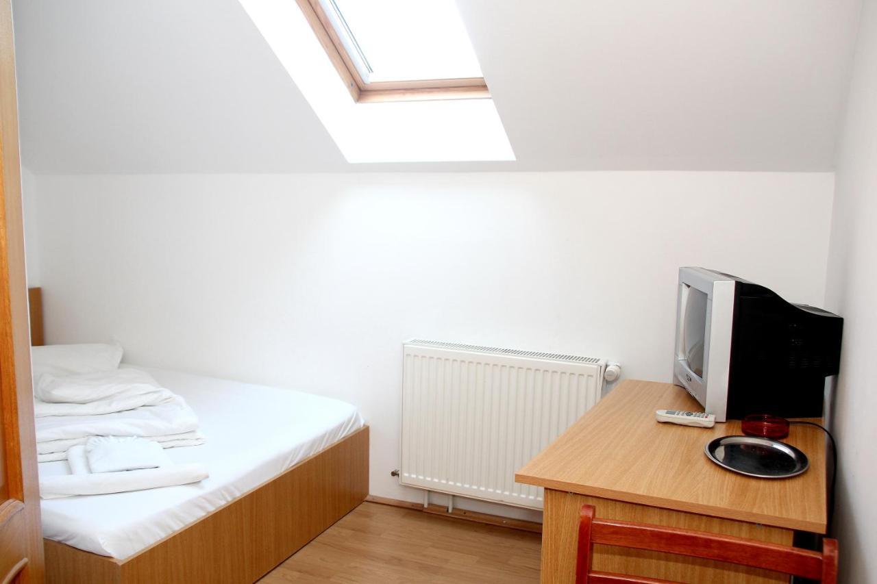 Pensiunea Timisoara Habitación foto